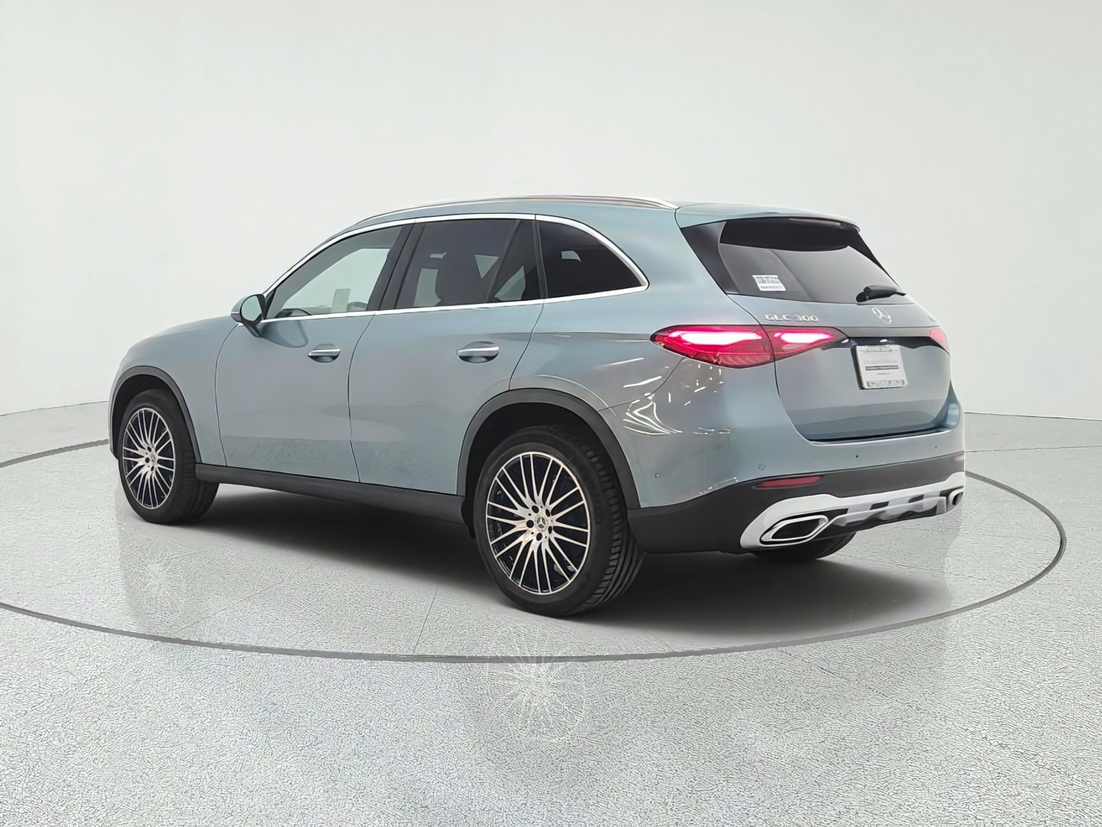 New 2026 Verde Silver Metallic Mercedes-Benz GLC 300 4MATIC® SUV image 7