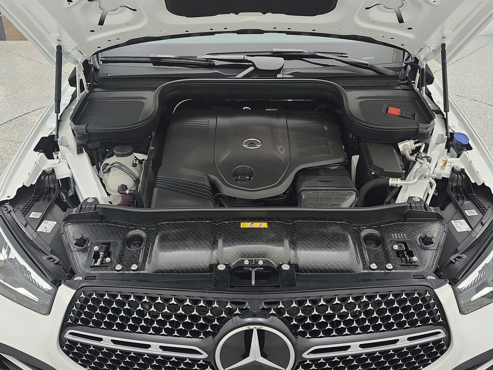 New 2026 Polar White Mercedes-Benz GLE 450 image 12
