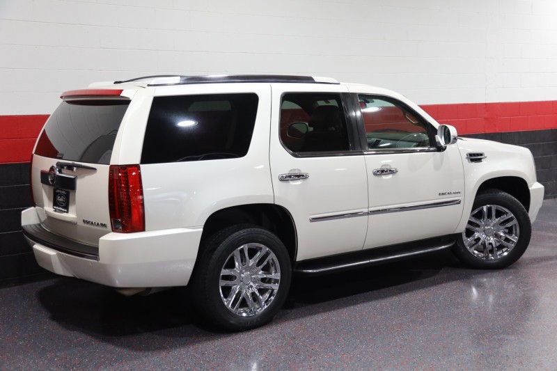 2011 Cadillac Escalade AWD 4dr Suv in , 