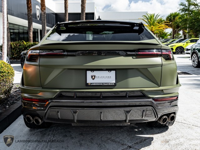 2023 Lamborghini Urus Performante in , 