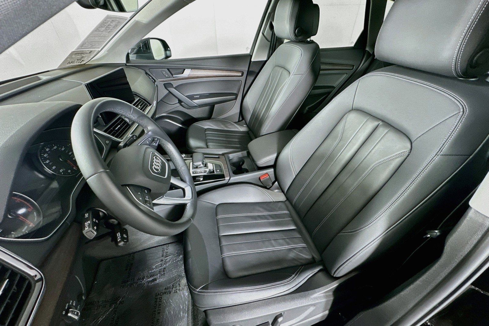 Used 2023 Mythos Black Metallic Audi S line Premium image 18