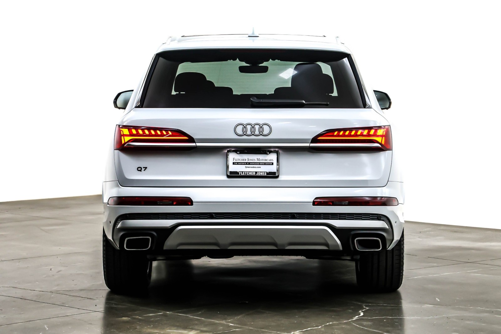 Used 2025 Glacier White Metallic Audi Premium 45 TFSI quattro image 4