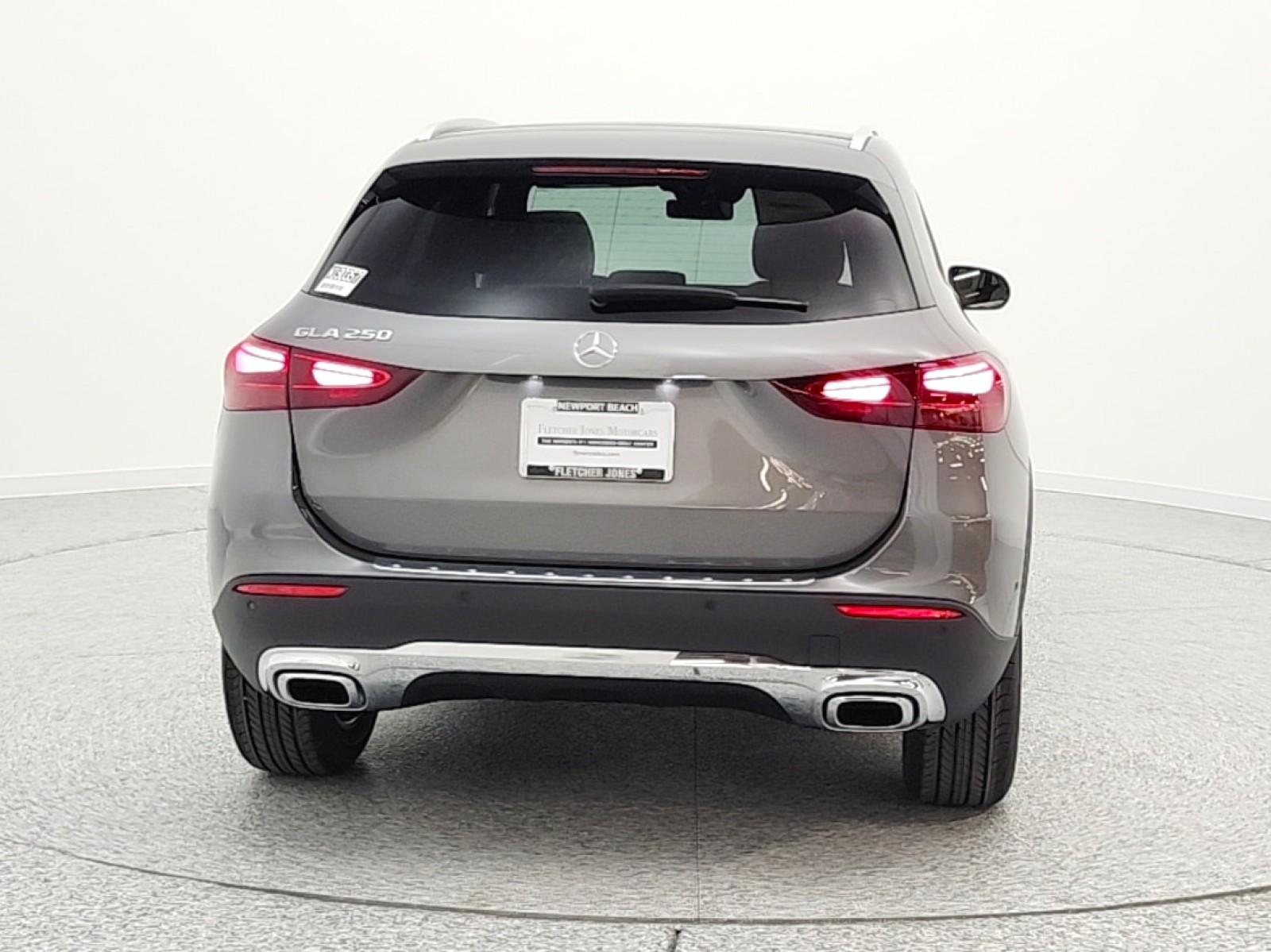 New 2026 Mountain Grey Metallic Mercedes-Benz GLA 250 image 6