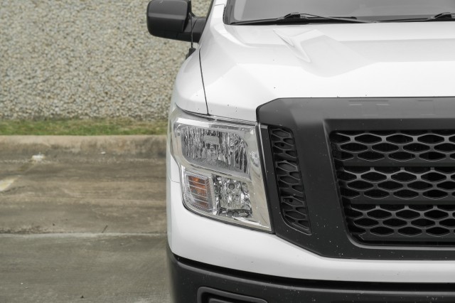 2019 Nissan Titan XD S 46