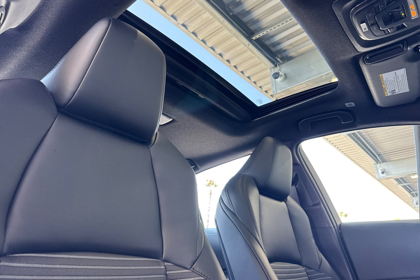 New 2026 WIND CHILL PEARL [EX Toyota XSE image 5