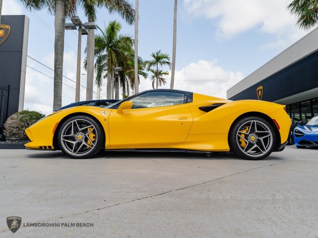 Ferrari F8 Spider