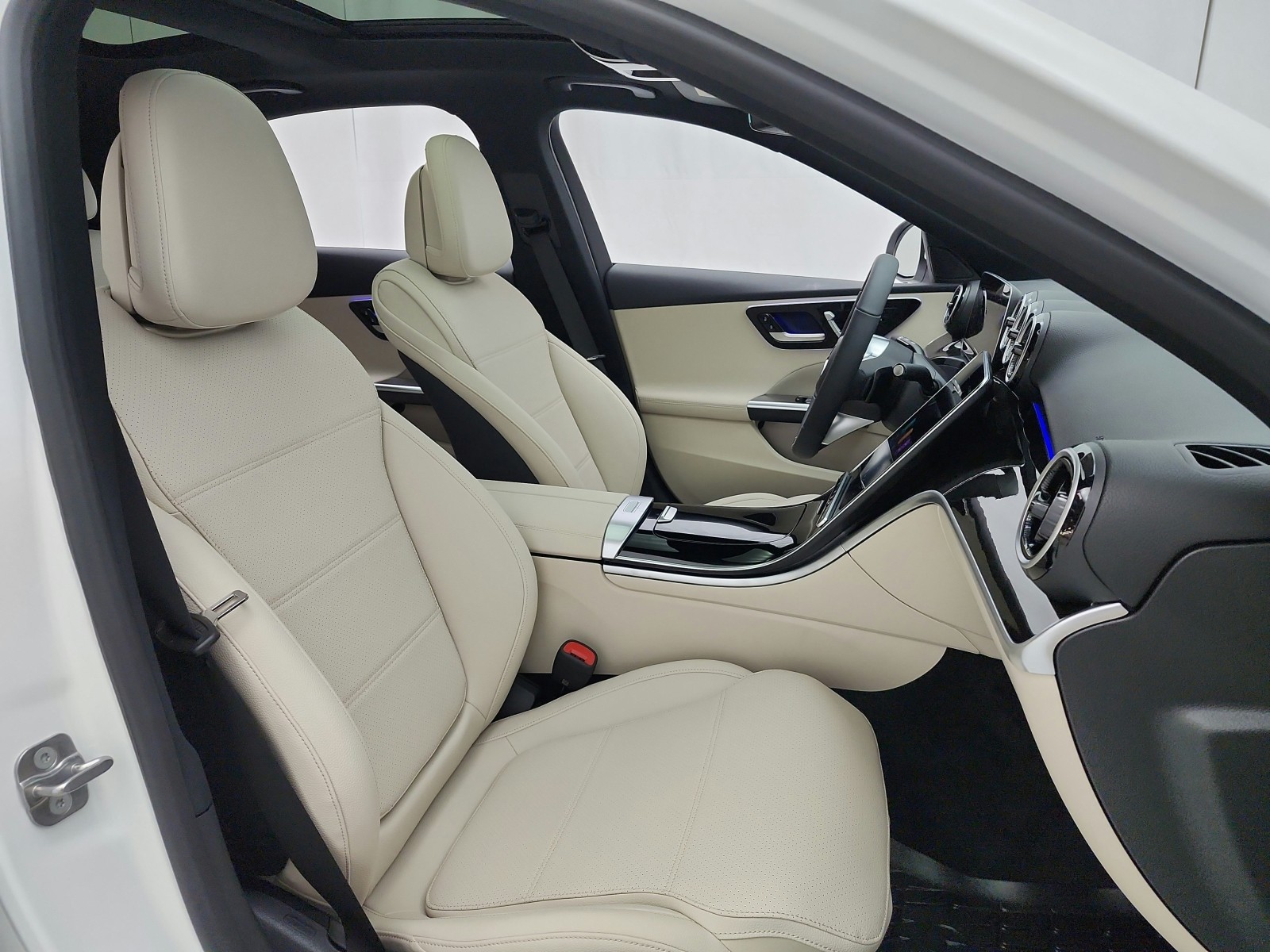 New 2026 Polar White Mercedes-Benz C 300 4MATIC® Sedan image 15