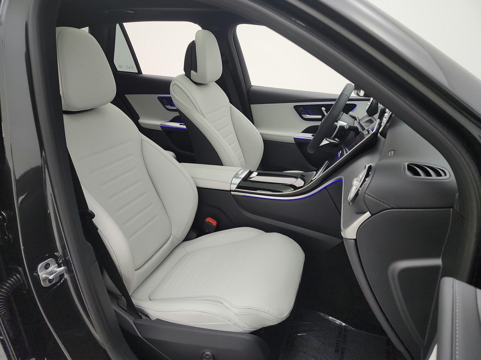 New 2026 Graphite Grey Metallic Mercedes-Benz GLC 300 image 15