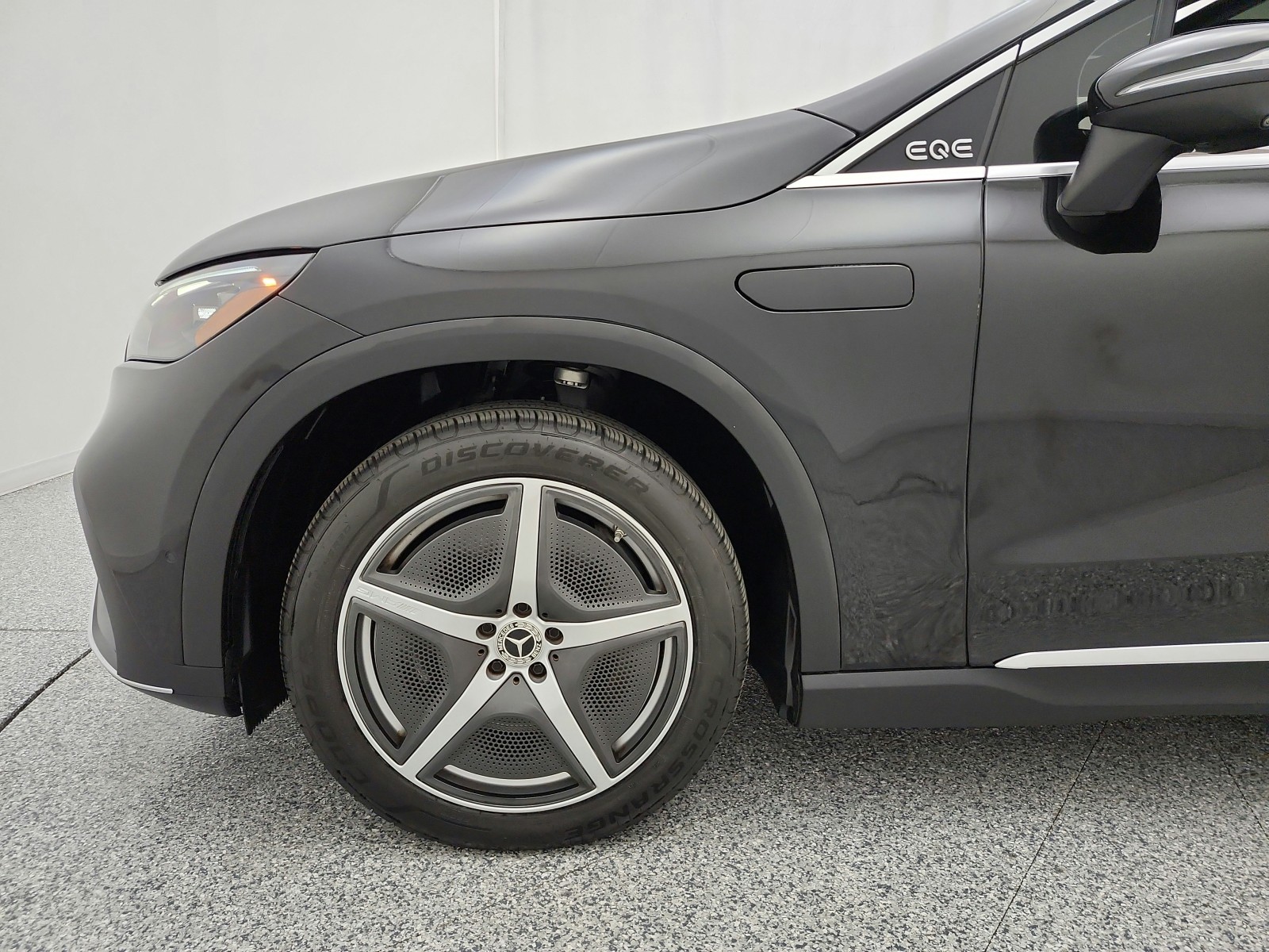 Certified Used 2023 Obsidian Black Metallic Mercedes-Benz EQE 350 4MATIC® SUV image 17