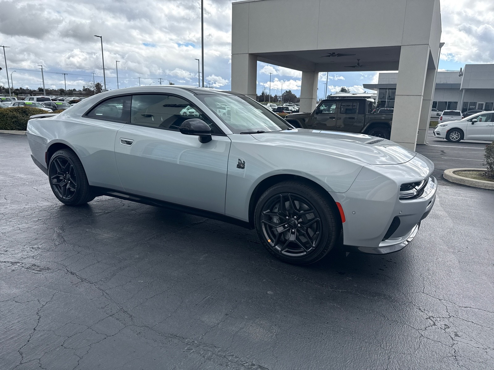 View vehicle photo 2