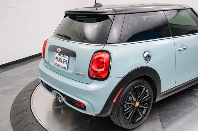 2018 MINI Hardtop 2 Door Cooper S 11