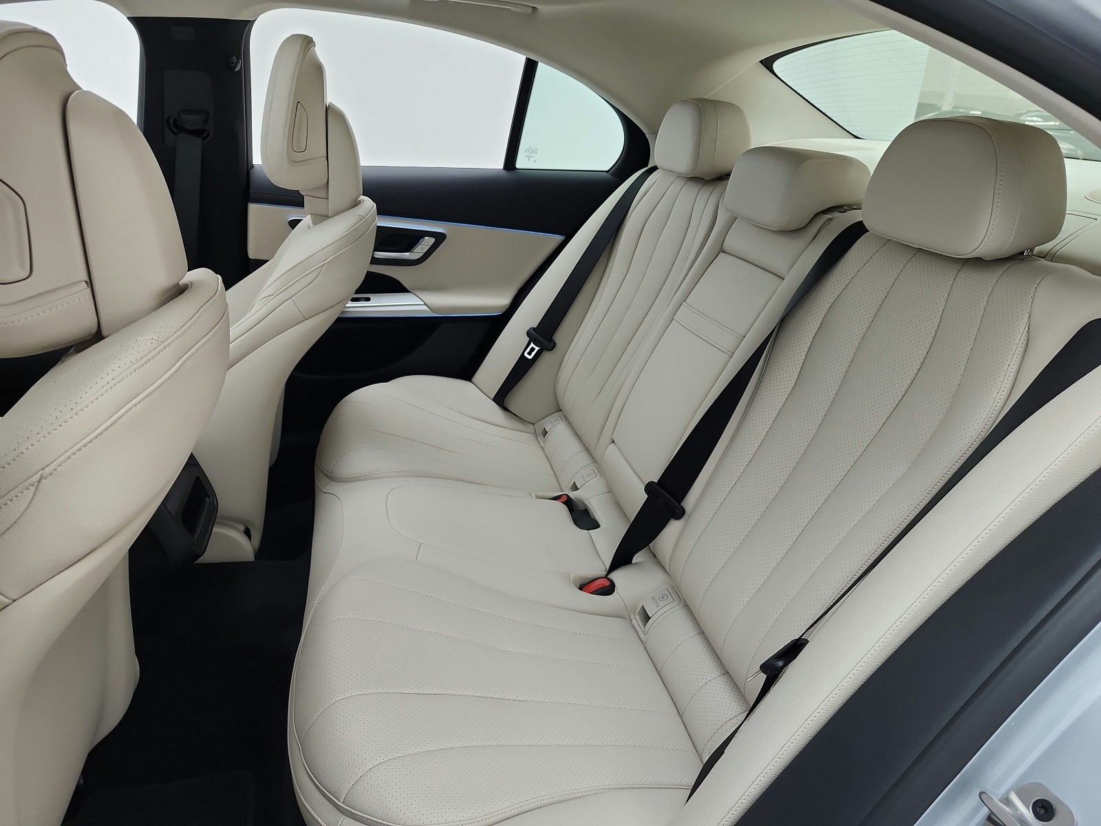 New 2027 Cirrus Silver Metallic Mercedes-Benz E 350 RWD Sedan image 11