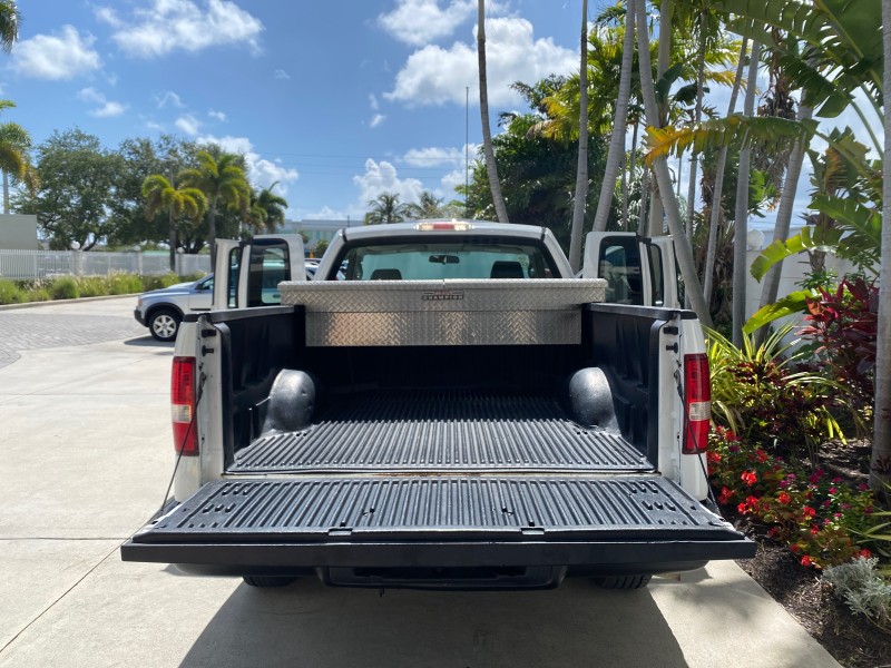 2005 Ford F-150 PU STX LOW MILES 18,931 in , 