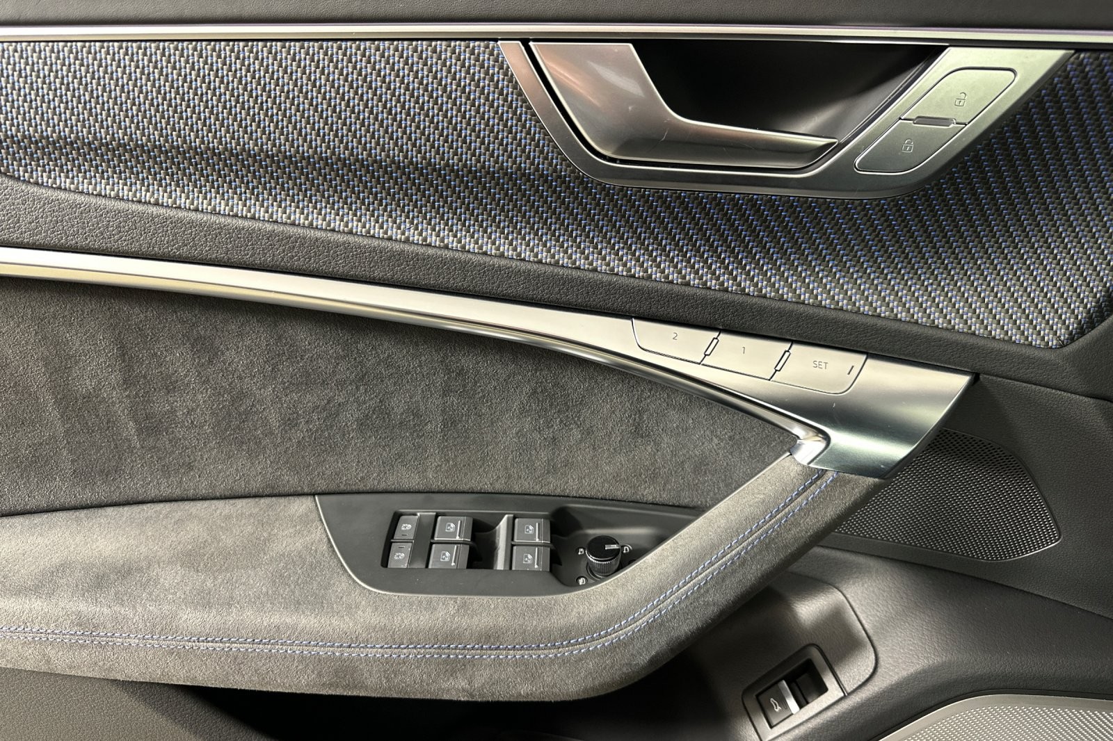 Used 2024 Mythos Black Metallic Audi performance 4.0 TFSI quattro image 10