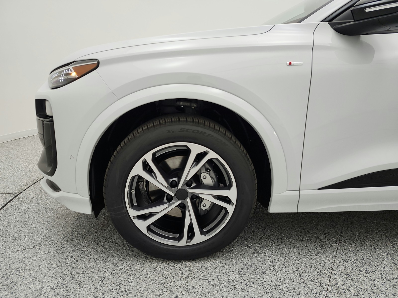 New 2027 Glacier White Metallic Audi Premium Plus quattro image 13