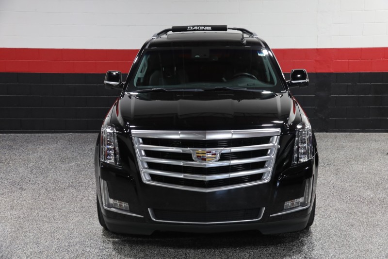 2016 Cadillac Escalade ESV Luxury Collection 4WD 4dr Suv in , 