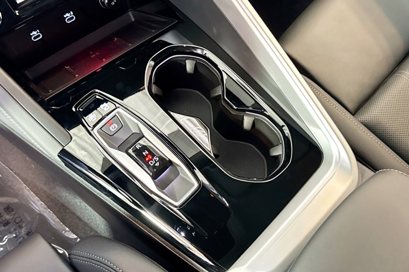 New 2025 Tambora Gray Metallic Audi Premium Plus 2.0 TFSI quattro image 16