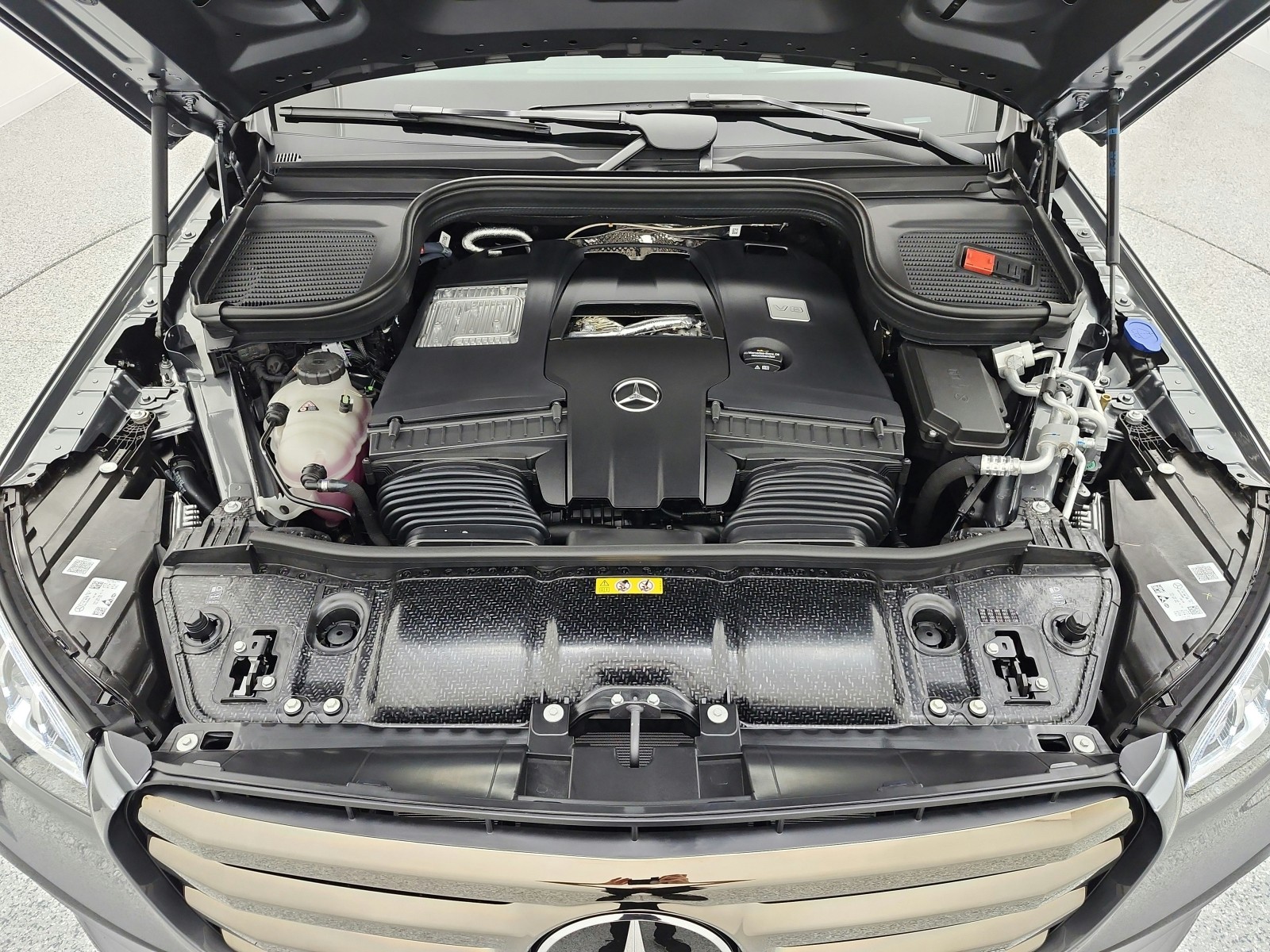 New 2026 Selenite Grey Metallic Mercedes-Benz GLS 580 4MATIC® SUV image 12