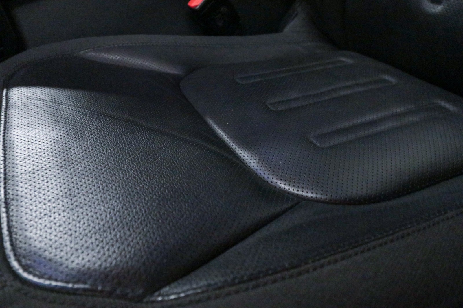 Used Car 2020 Land Rover Defender  Se For Sale Under $40,000 In Austin, Texas