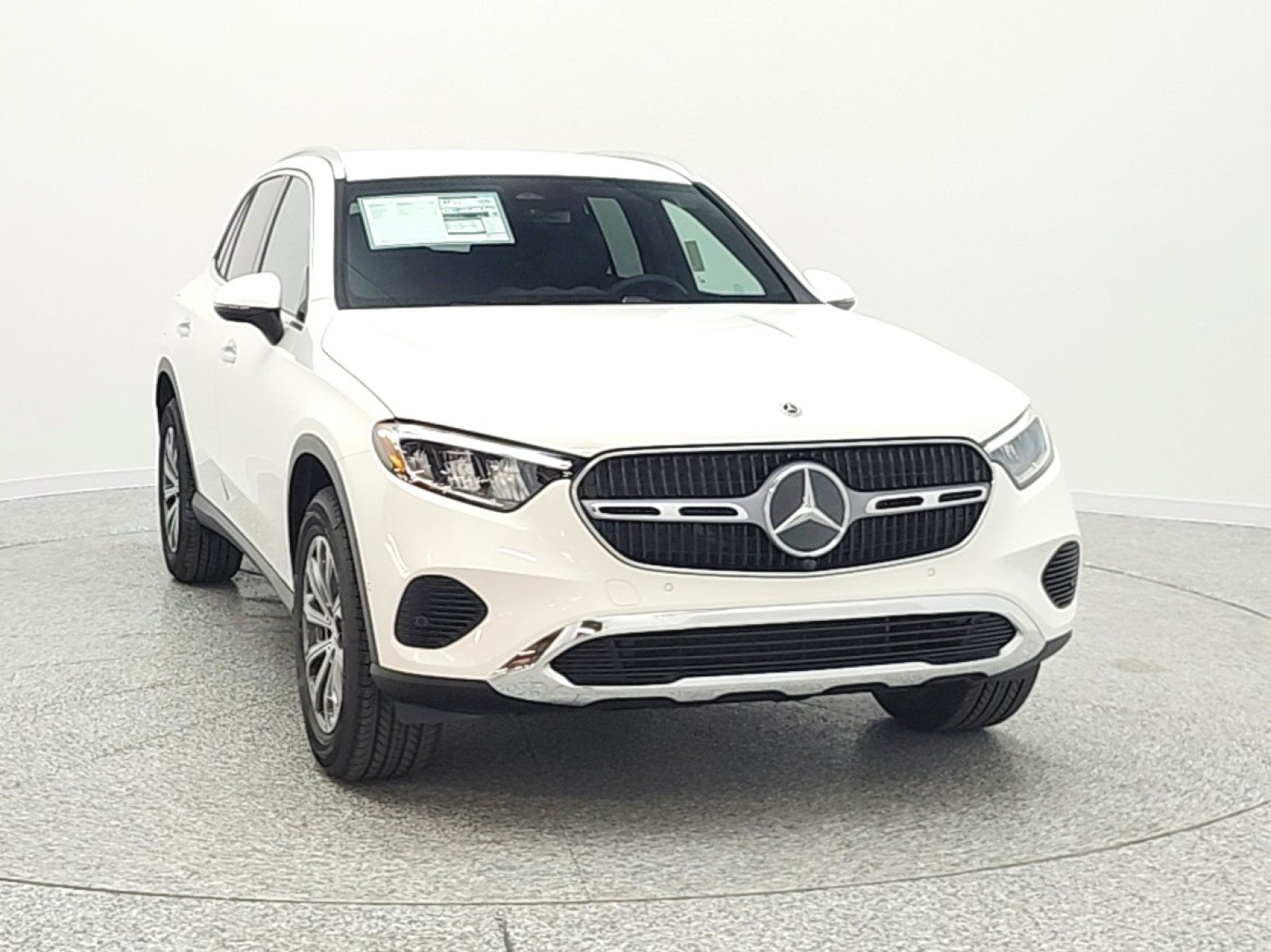New 2026 Polar White Mercedes-Benz GLC 300 image 2