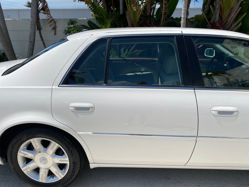 2006 Cadillac DTS LOW MILES 58,287 in , 