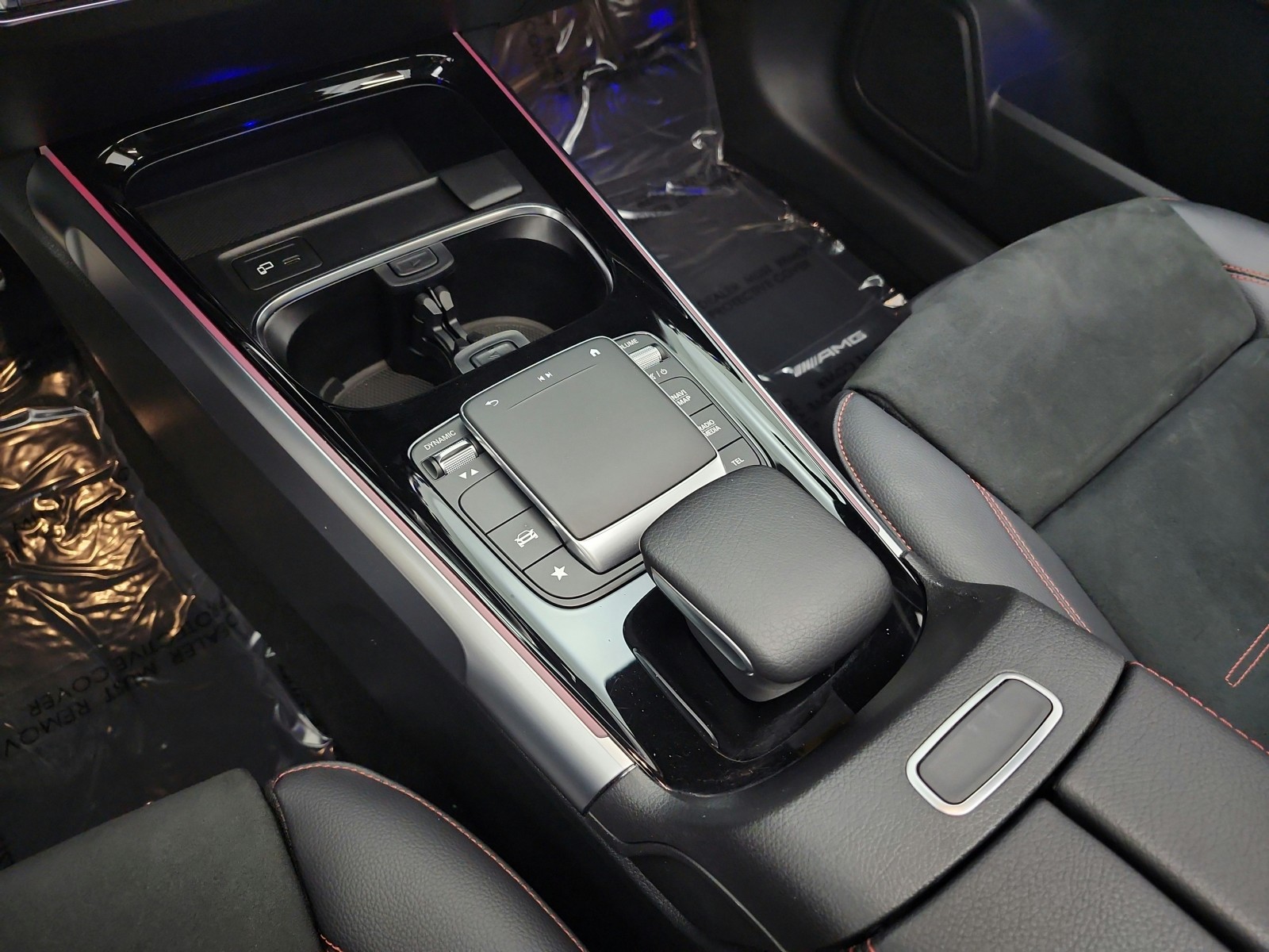 Used 2023 Polar White Mercedes-Benz GLB 250 SUV image 13