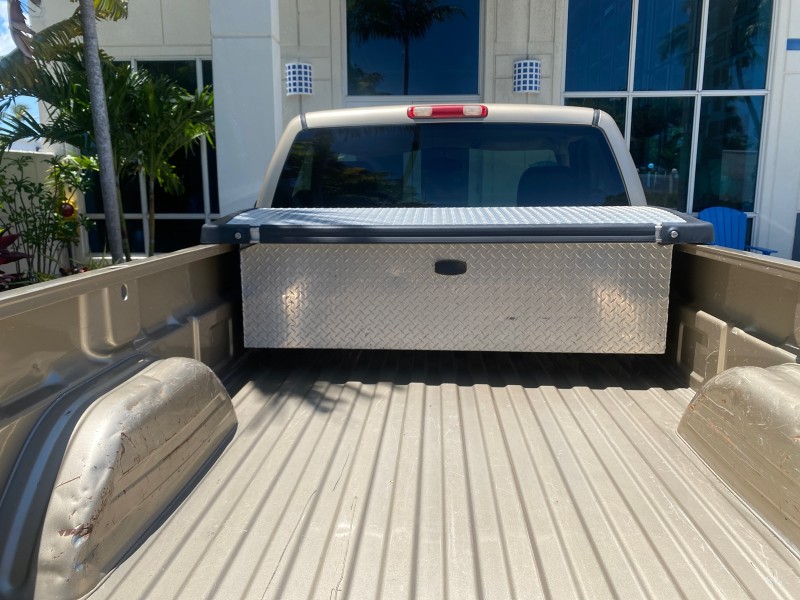 2005 GMC Sierra 1500 LOW MILES 83837 AC NO ACCIDENTS in ,