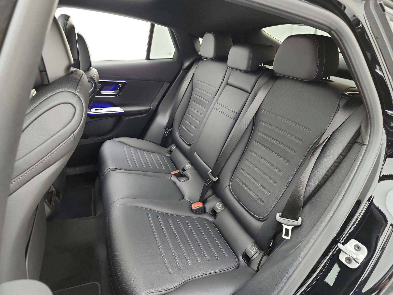 New 2026 Black Mercedes-Benz GLC 300 image 11