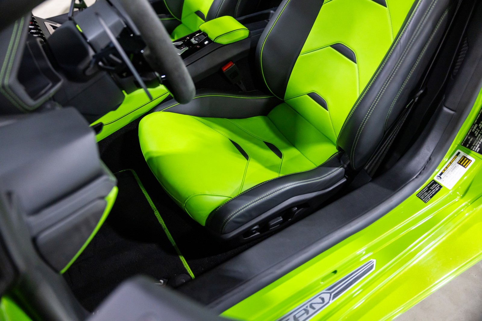 2023 Lamborghini Huracan EVO - Photo 39