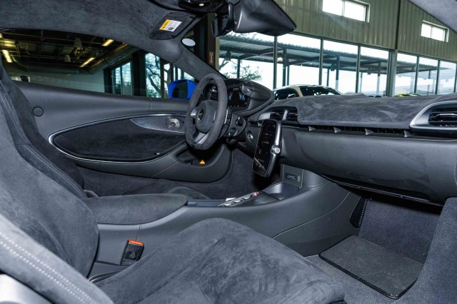 Used Car 2023 Mclaren Artura  For Sale Under $200,000 In Boerne, Texas