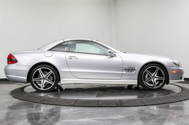 2009 Mercedes-Benz SL-Class V8 13