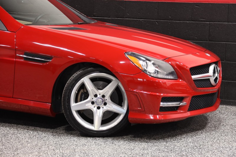 2012 Mercedes-Benz SLK 350 AMG Sport 2dr Roadster in , 