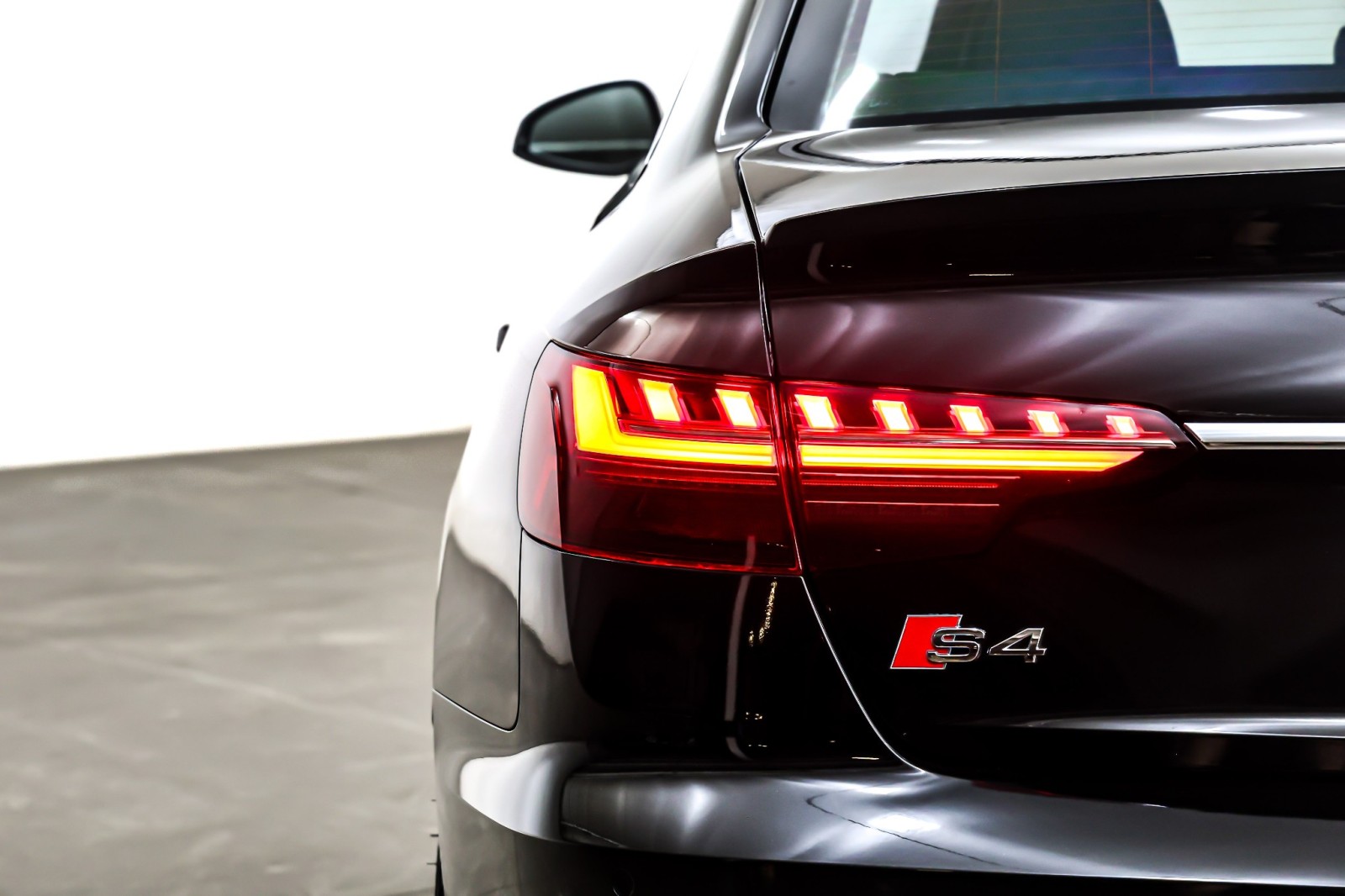 Used 2023 Mythos Black Metallic Audi Premium Plus 3.0 TFSI quattro image 15