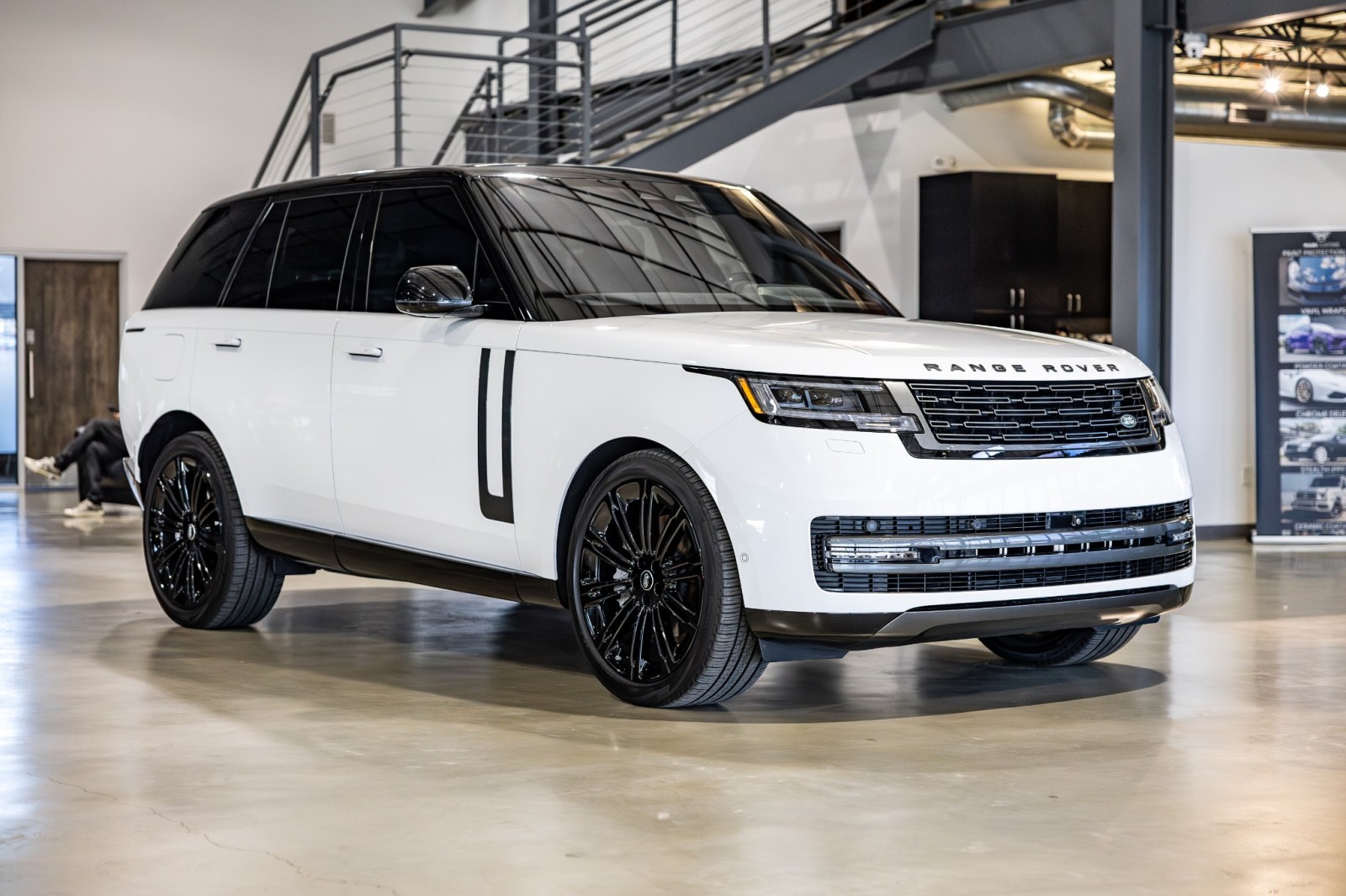 Used Car 2023 Land Rover Range Rover  Se - $140,310 Msrp - 23 Inch Wheels - Black Contrast Roof - One Owner For Sale Under $120,000 In Boerne, Texas