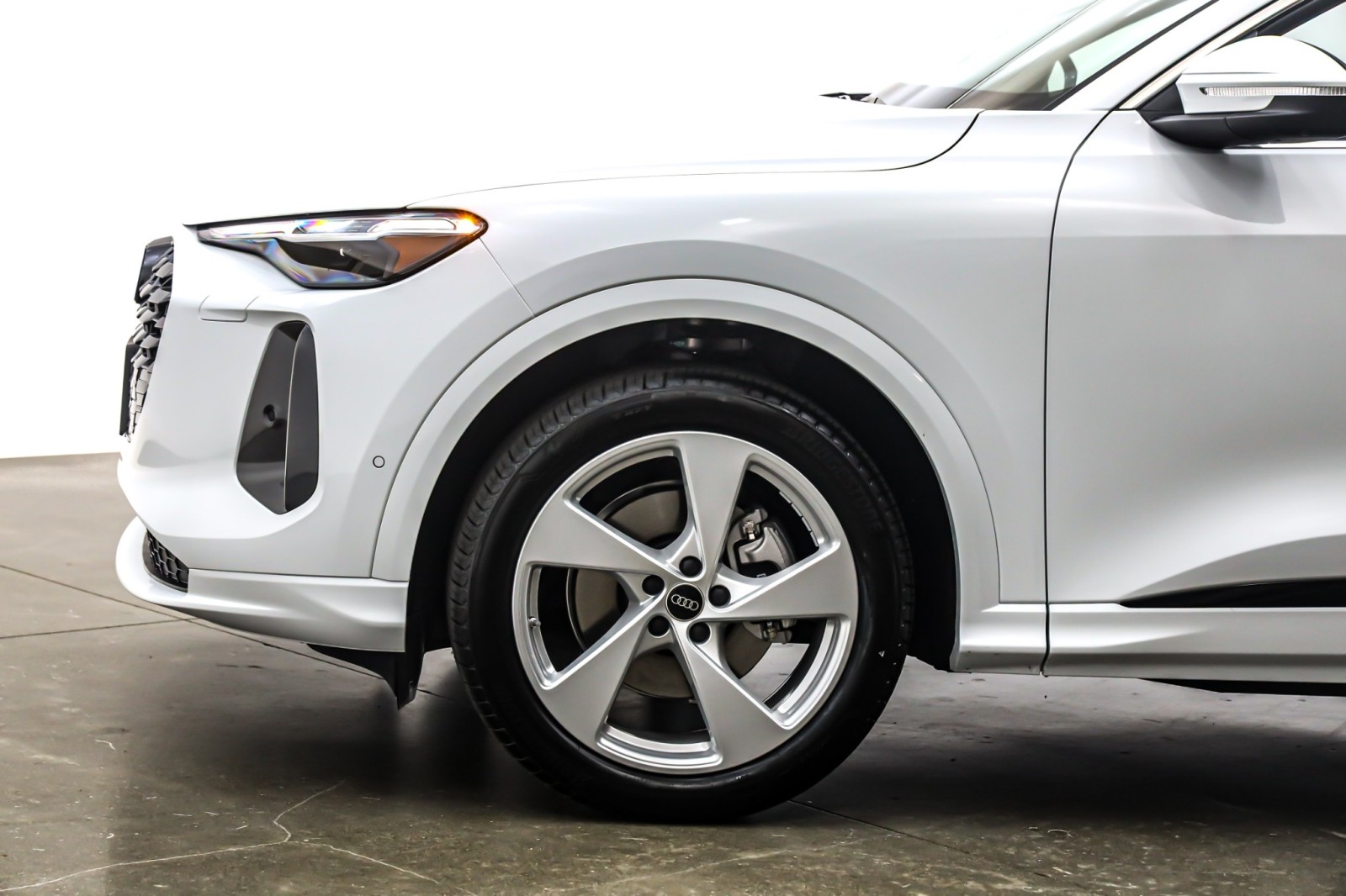 New 2025 Glacier White Metallic Audi Prestige 2.0 TFSI quattro image 10