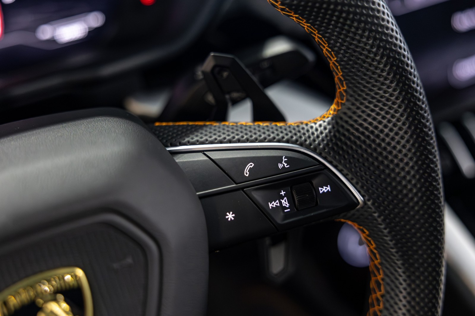 Used Car 2019 Lamborghini Urus  For Sale Under $200,000 In Boerne, Texas