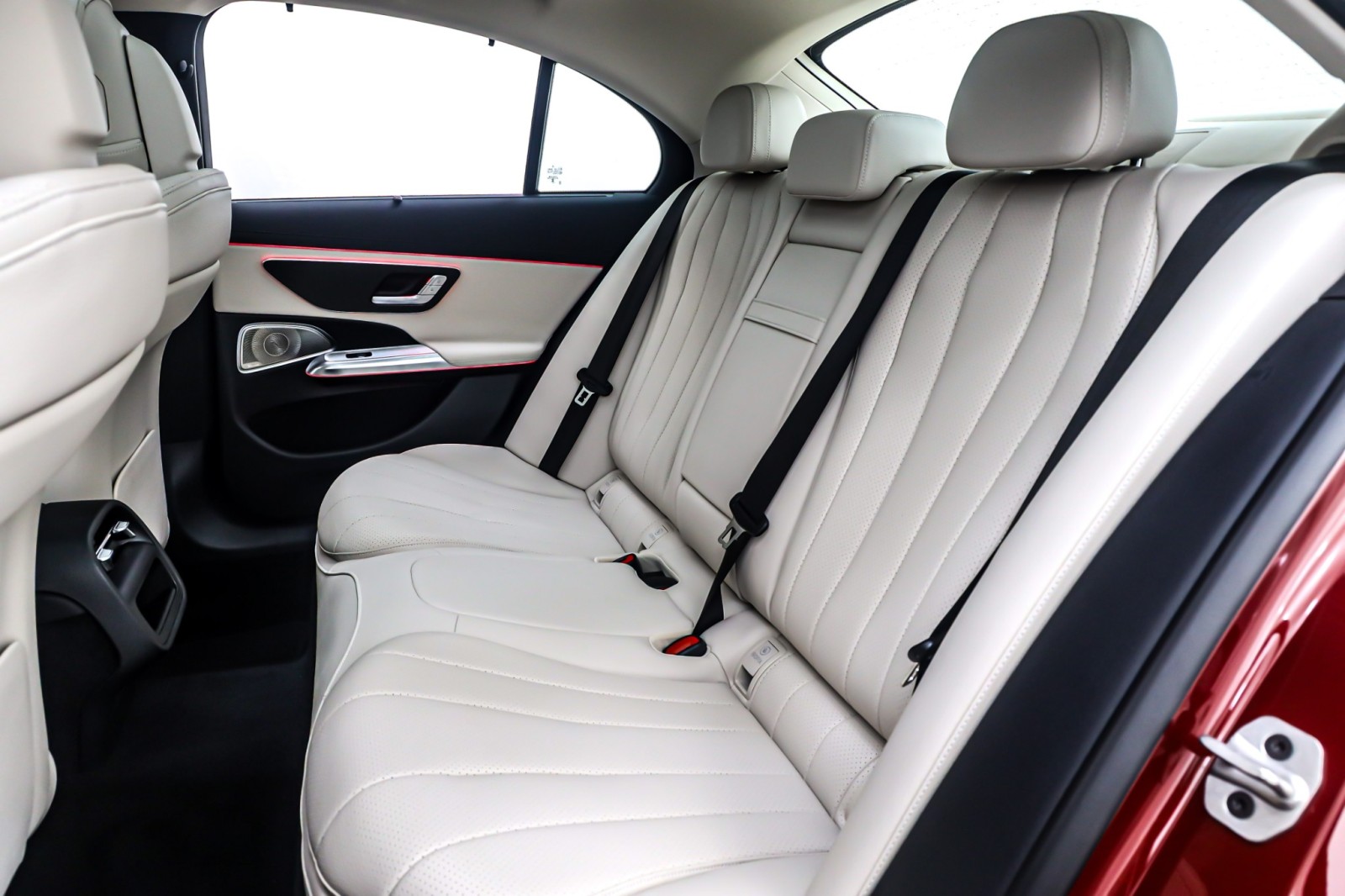 New 2026 MANUFAKTUR Patagonia Red Mercedes-Benz E 350 image 8