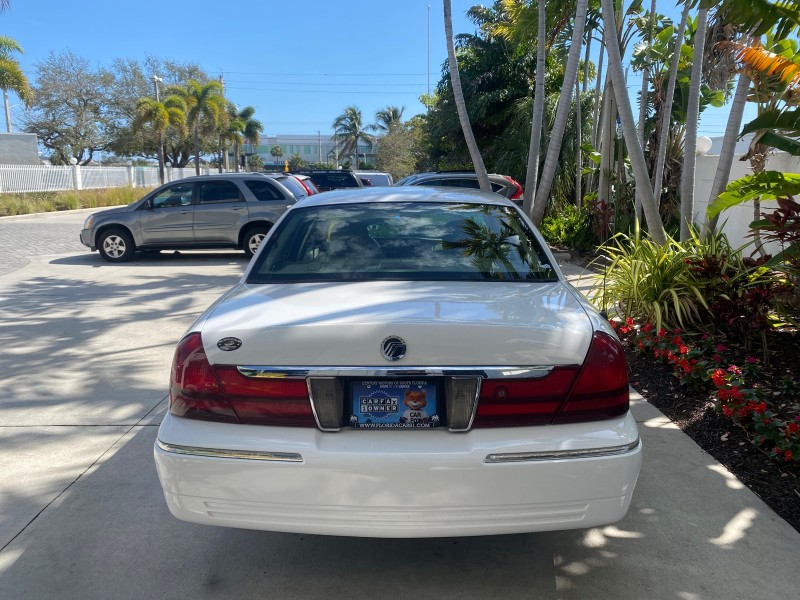 2005 Mercury Grand Marquis GS LOW MILES 49,348 in , 