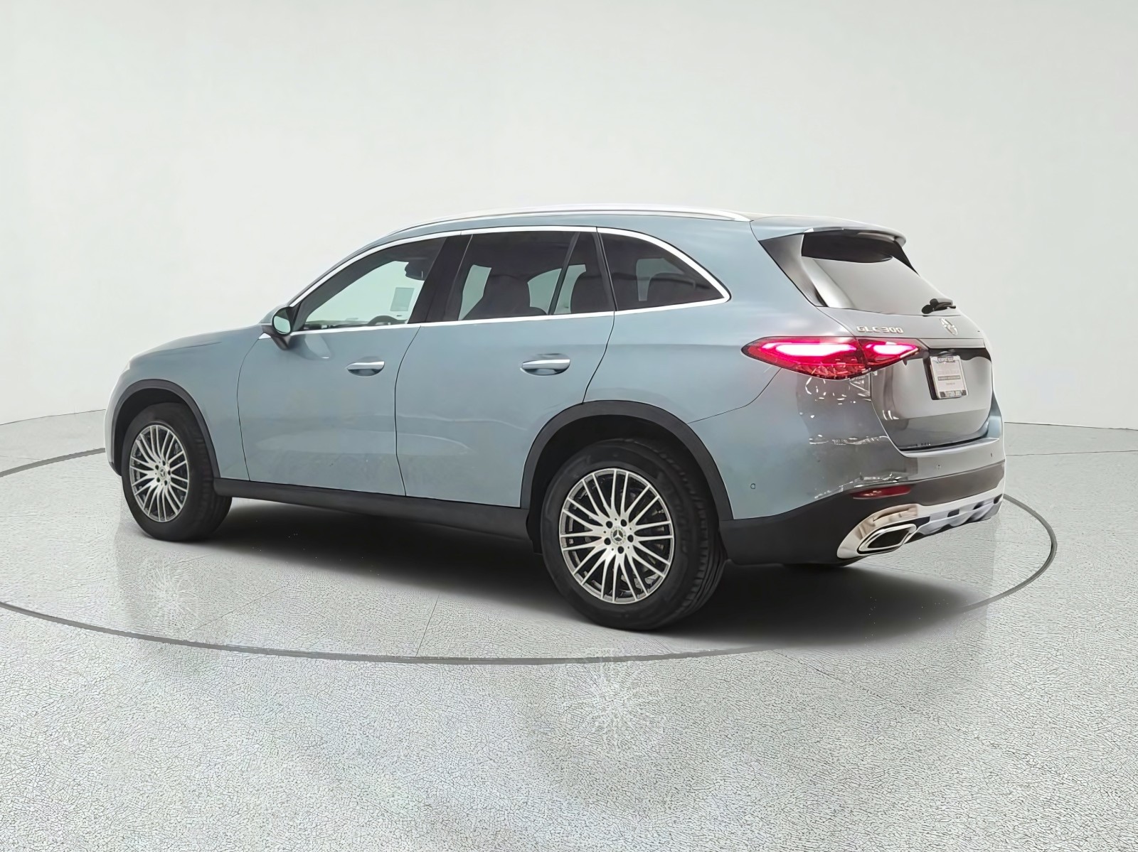 New 2026 Verde Silver Metallic Mercedes-Benz GLC 300 4MATIC® SUV image 7