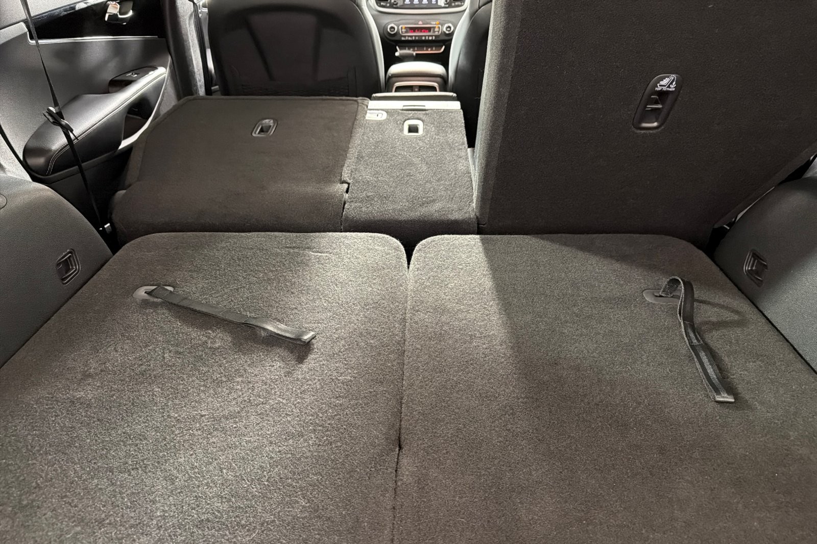 Used 2019 GRAVITY GREY Kia L FWD image 14