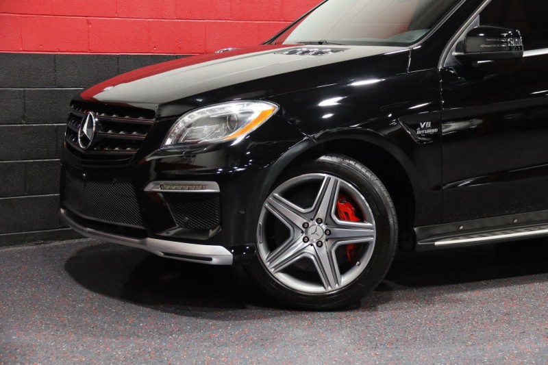 2014 Mercedes-Benz ML63 AMG Designo w/Performance Package 4-Matic 4dr Suv in , 