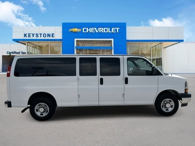 2019 Chevrolet Express Passenger LT 2