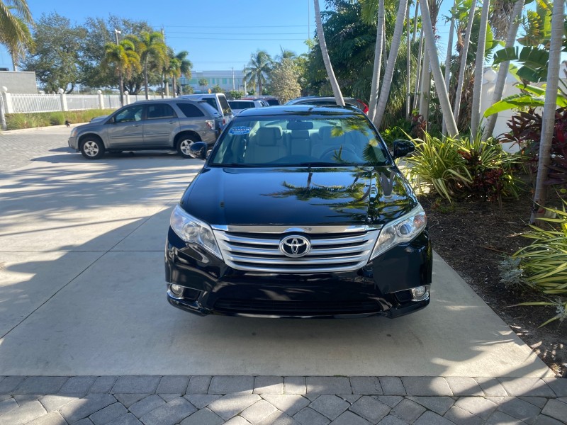 2011 Toyota Avalon Limited LOW MILES 80,879 in ,