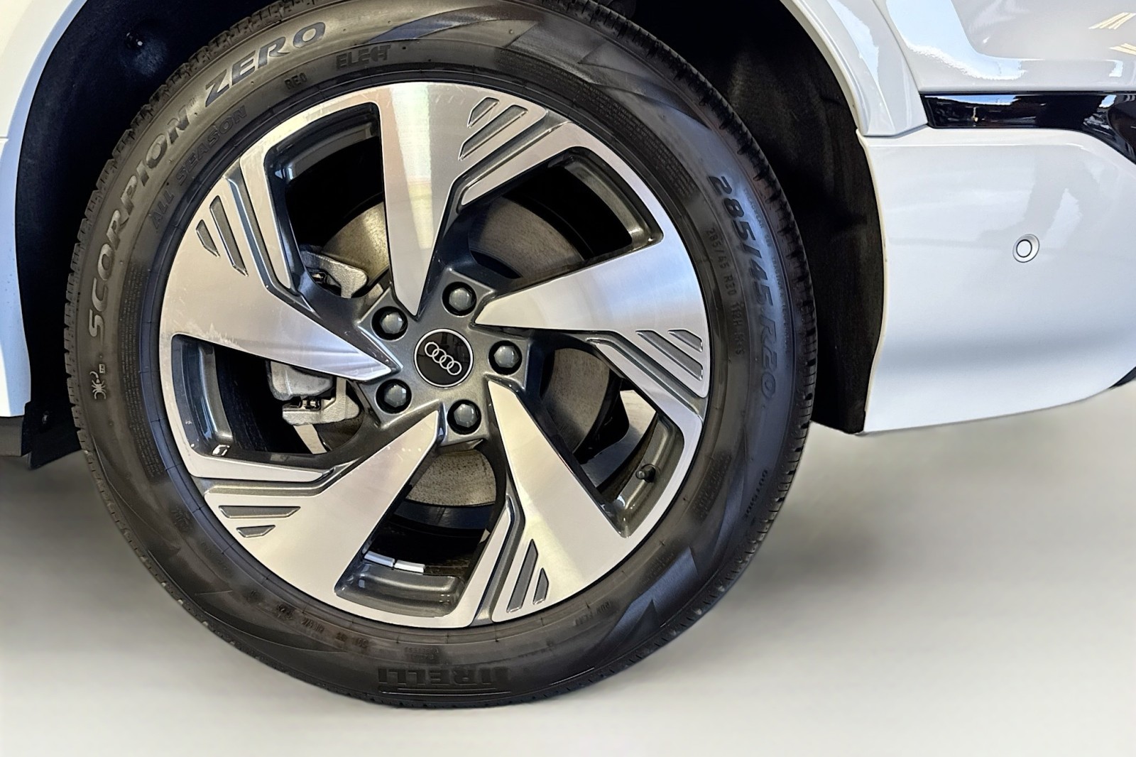 New 2025 Glacier White Metallic Audi Premium quattro image 28