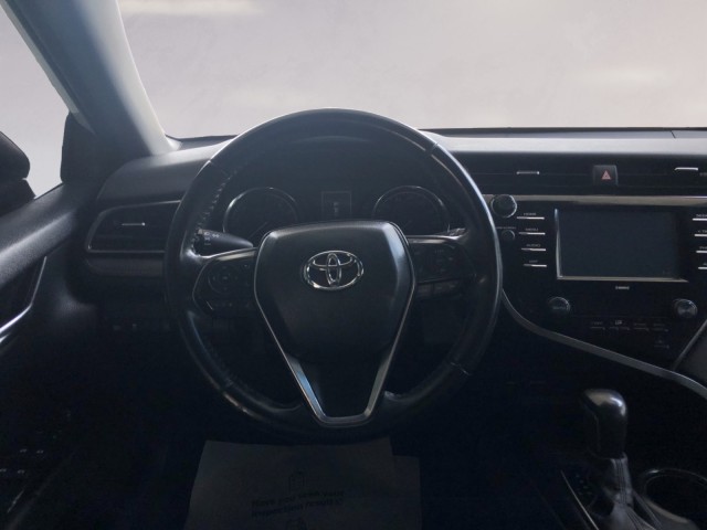 2020 Toyota Camry SE 12