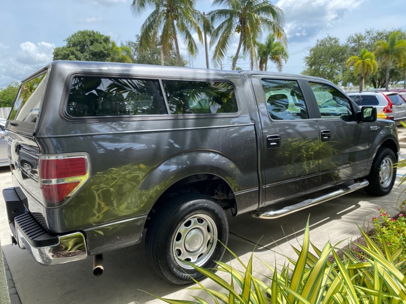 2010 Ford F-150 4 DR CREW XL LOW MILES 34,625 in , 