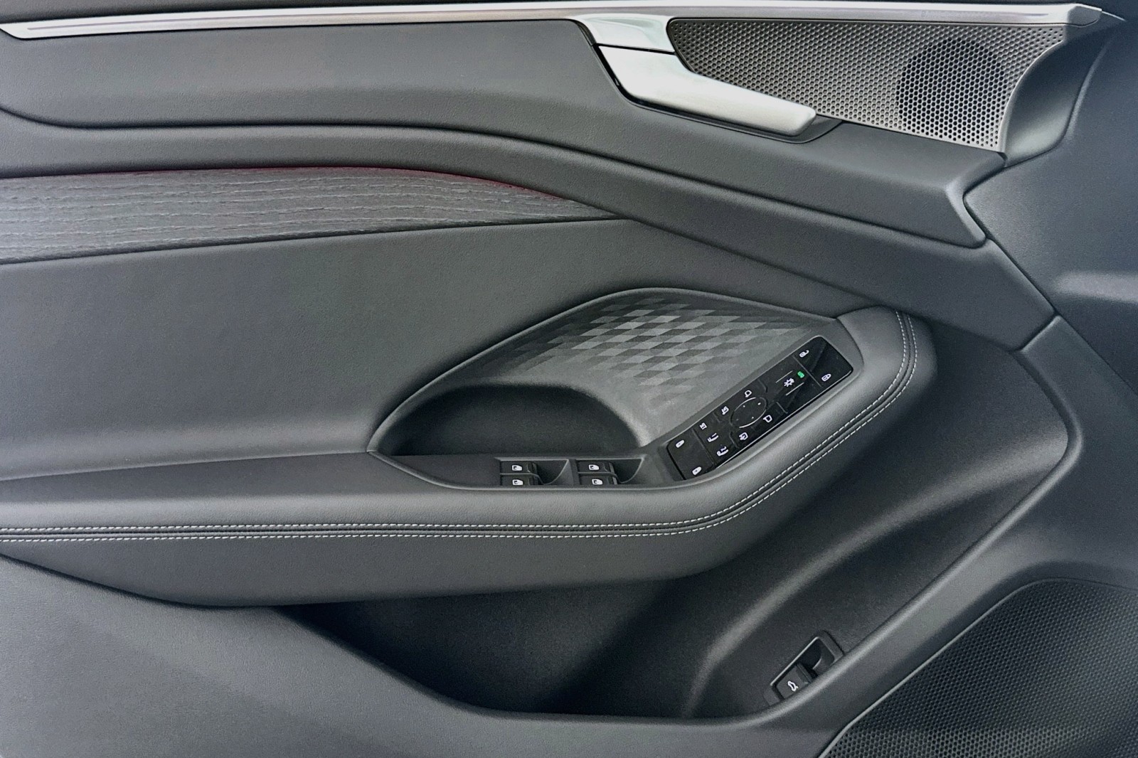 New 2026 Mythos Black Metallic Audi Premium image 15