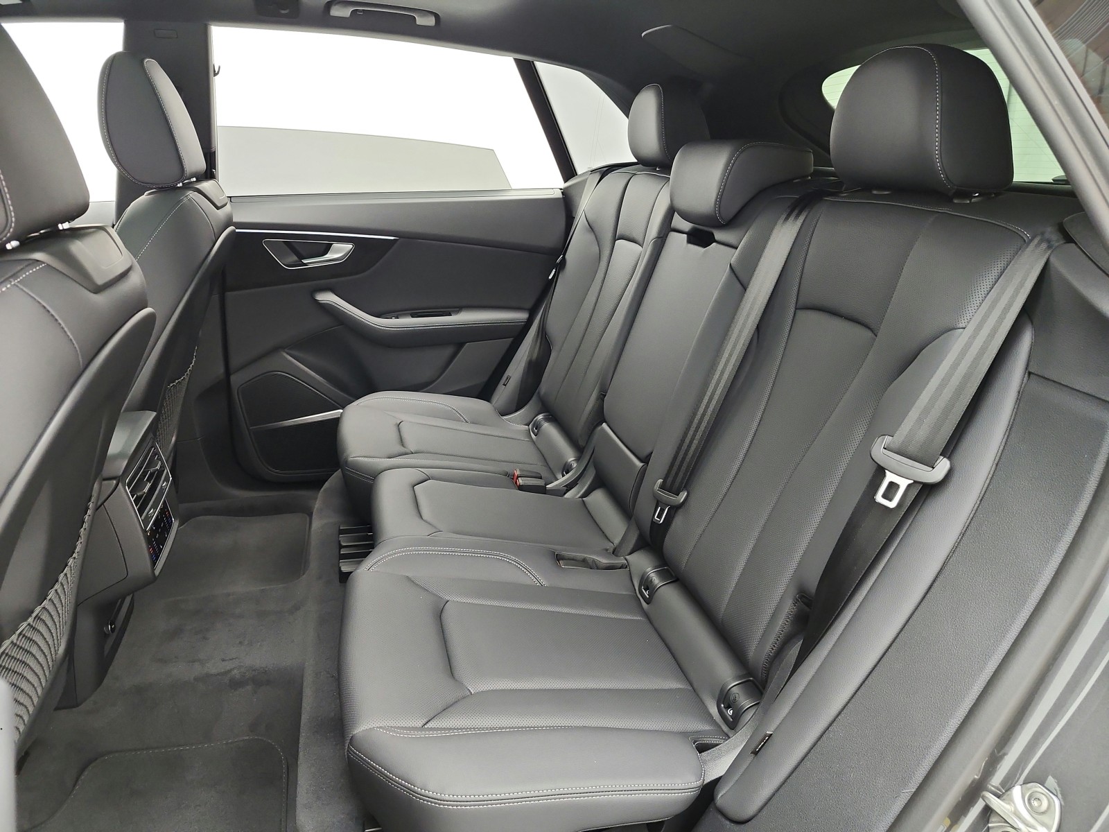 New 2026 Samurai Gray Metallic Audi Premium Plus quattro image 11