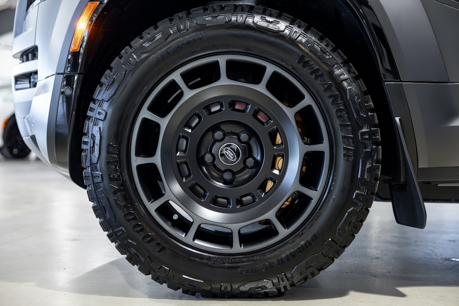 Used Car 2025 Land Rover Defender  Octa Edition One For Sale Under $170,000 In Boerne, Texas