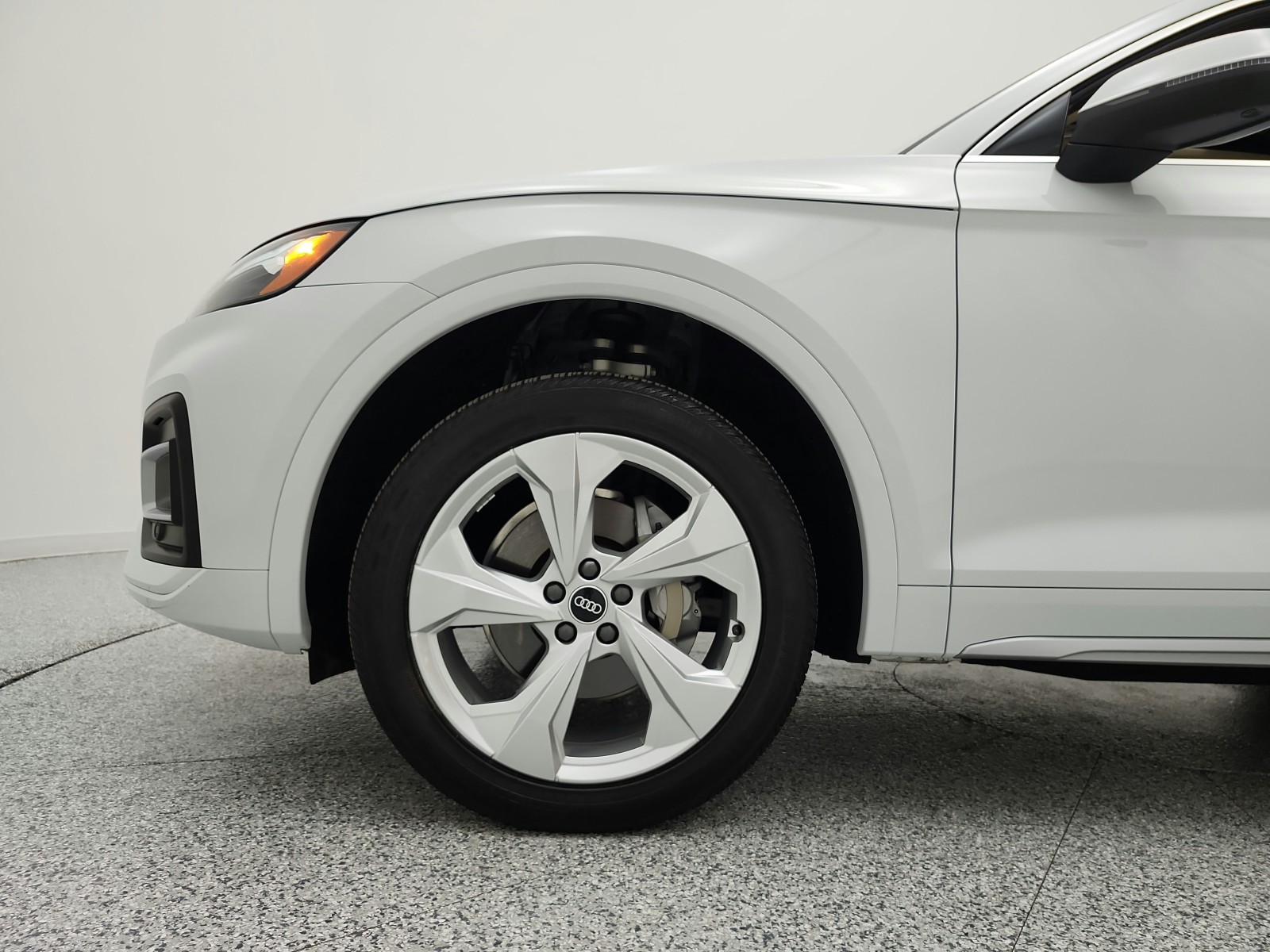 Used 2021 Glacier White Metallic Audi Premium Plus 45 TFSI quattro image 18